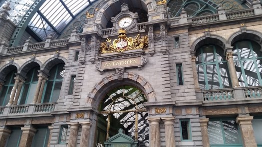 Antwerp Train Station 2.jpg